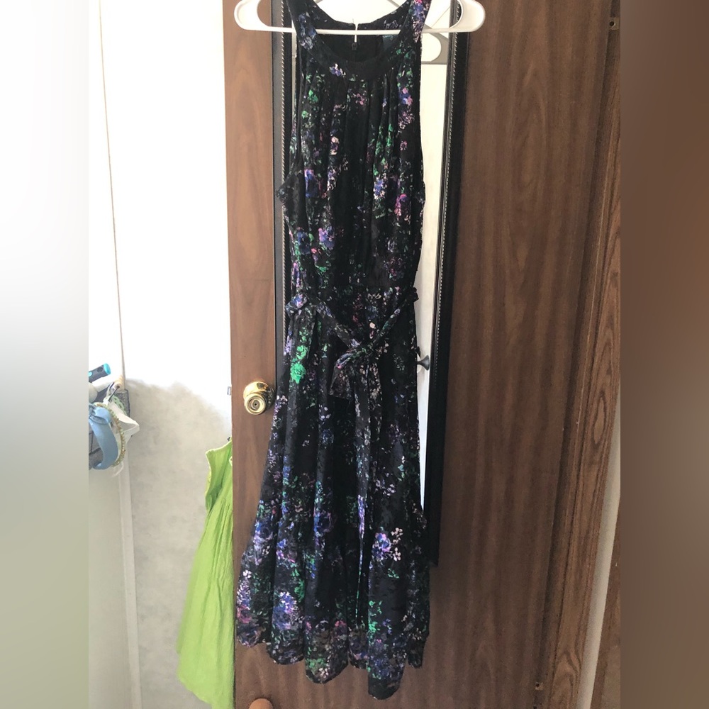 Gabby Skye size 16 ladies dress